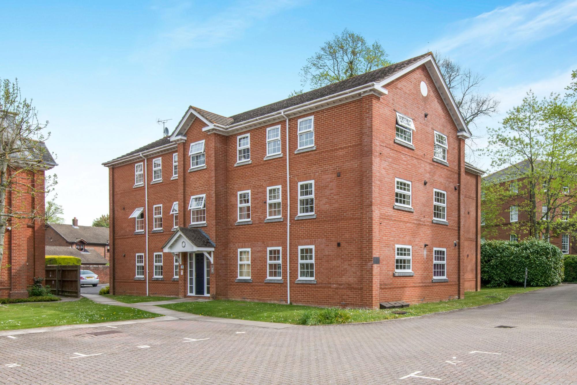 Montfort Close