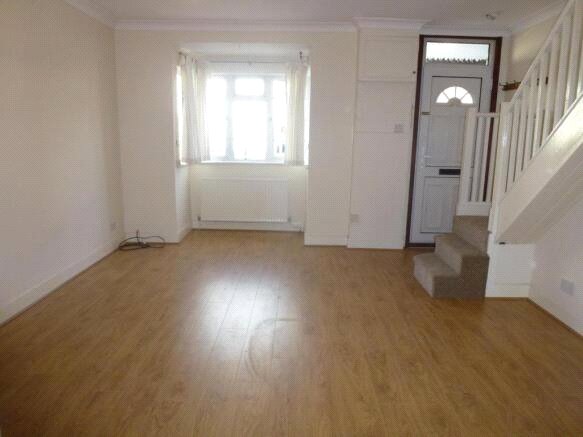2 bedroom house to rent - Alexandra Road, Addlestone, KT15 - Property View 1