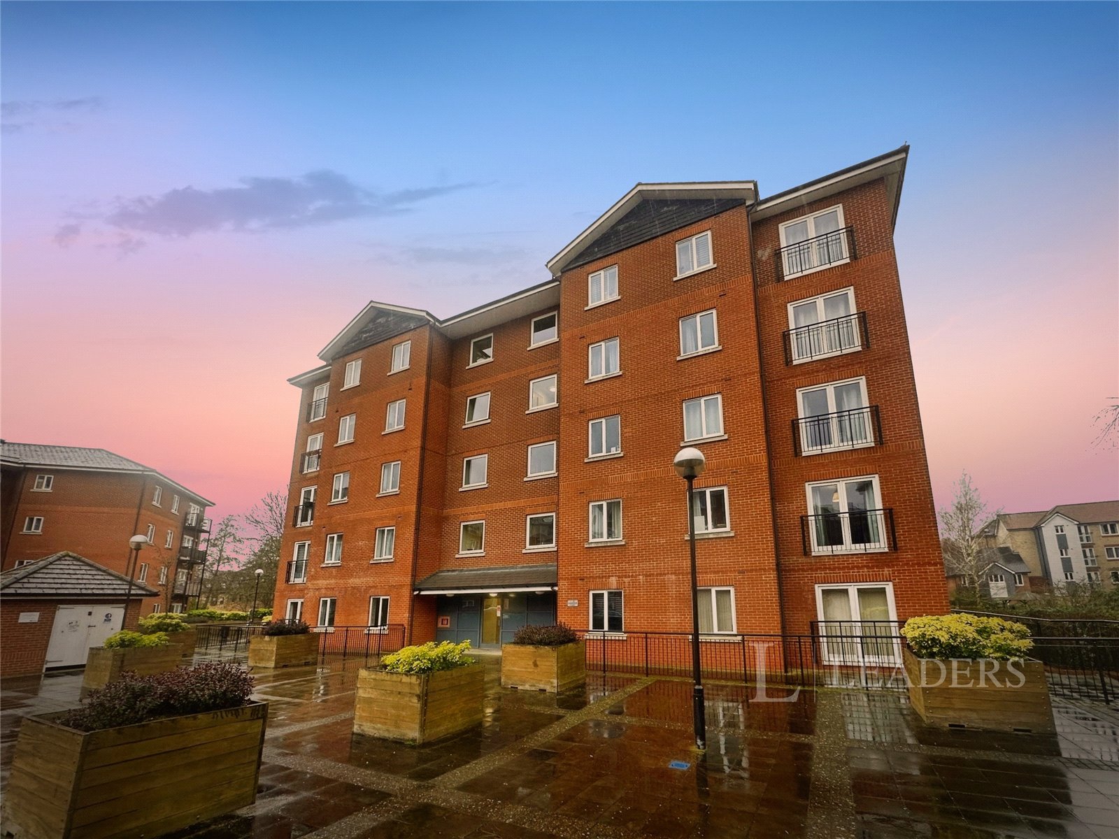 John Dyde Close