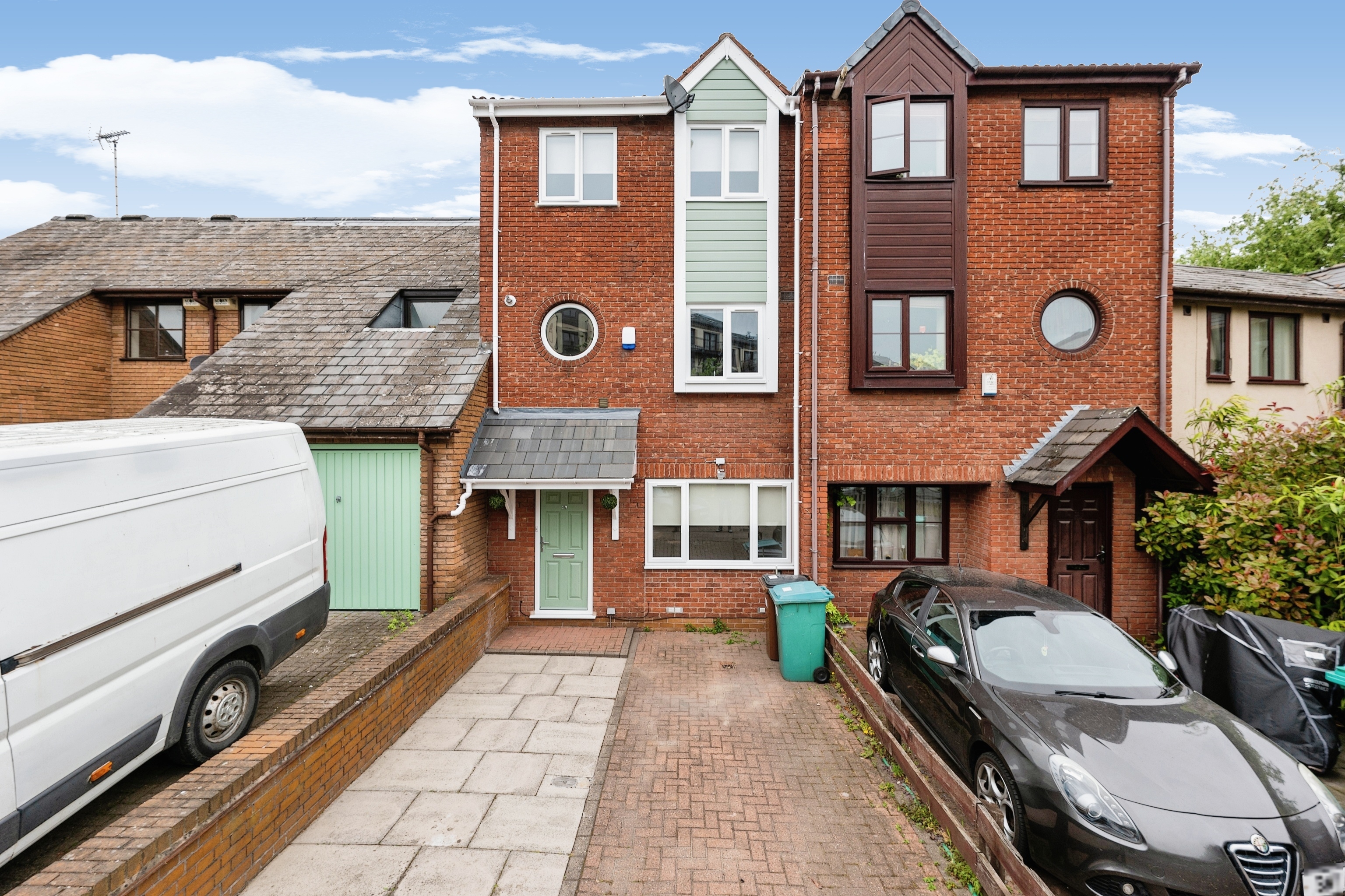 Quayside Close