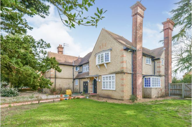 2 bedroom apartment to rent - Hall Place, St. Peters Street, St. Albans, AL1 - Property View 1